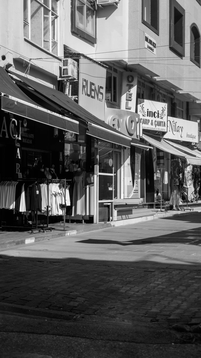  Store gallery image