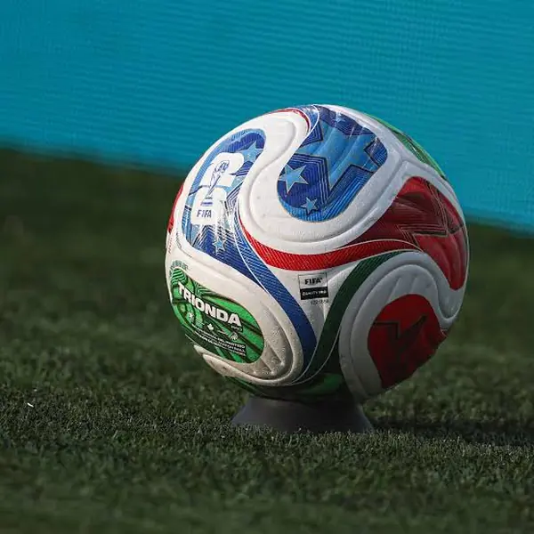 adidas fifa 26 pro- competitive soccer ball