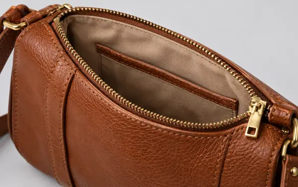 Genuine Leather Crossbody Bag – Handcrafted Everyday Shoulder Bag — Image 3